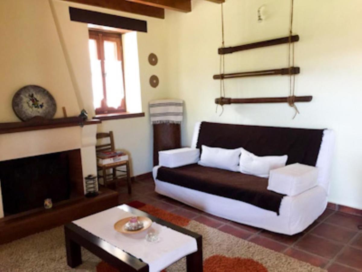 Periklis Guesthouse Anavriti. 斯巴达 外观 照片